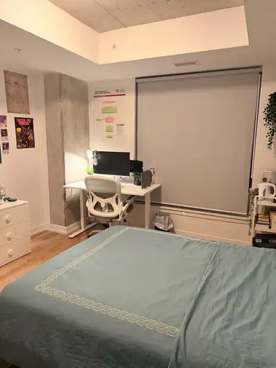 Room for sublet at GEO Central (575 Princess St) ALSO OPEN FOR LEASE TRANSFER Location: - 15 minute...