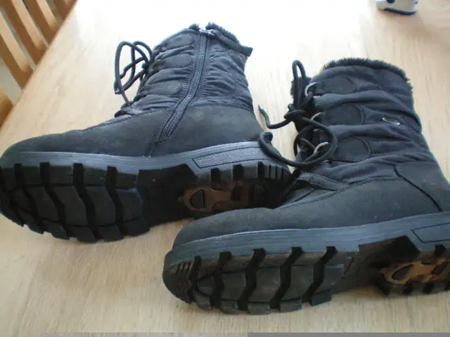 bottes (bottillons) d'hiver pour dames, LAUREN TAYLOR, 7 (37) in Women's - Shoes in Québec City - Image 3