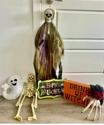 Halloween Home Decor Lot 5pc, View more