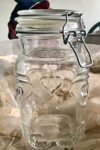 Cute snap seal jar with hearts 