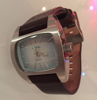 DIESEL ORIGINAL Unisex Brown Leather Silver Tone Watch DZ