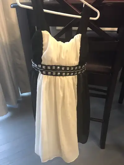 Girls fancy dress - size 8, View more