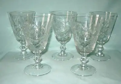 CINQ VERRES CRYSTAL VINTAGE PIN WHEEL FOOTED GLASSES, View more