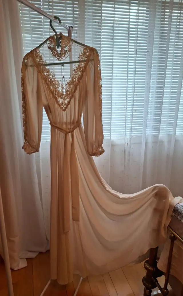 robe chic pour un évènement spécial in Women's - Dresses & Skirts in Trois-Rivières - Image 3