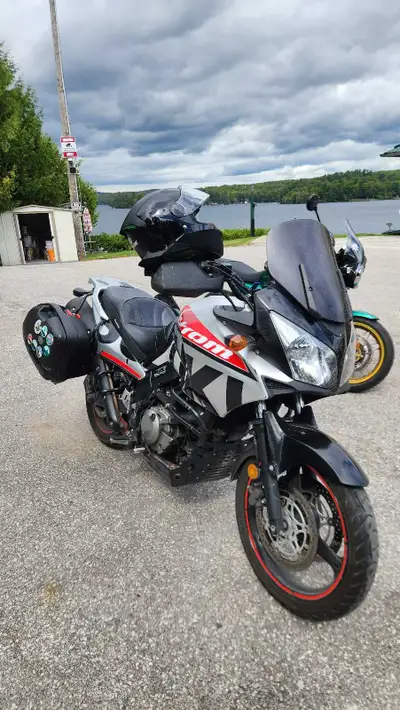 2005 suzuki strom 650 73,000 kms Custom decal kit Skid plate Bar risers Heated grips Hand guards Cor...