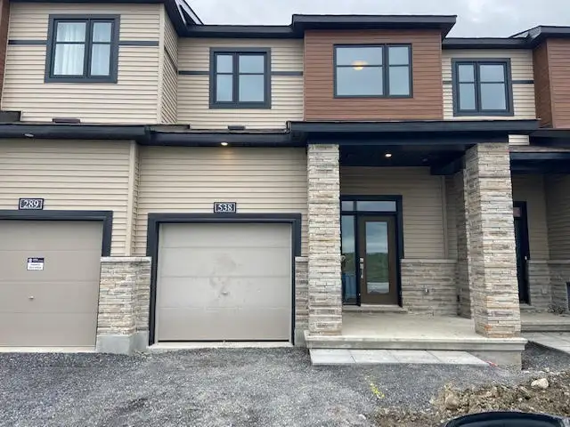 Barrhaven Townhome for rent March 1st.