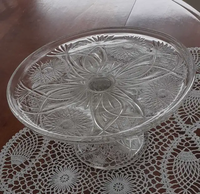 Gravy boat. Cake stand. etc.65709807369858122