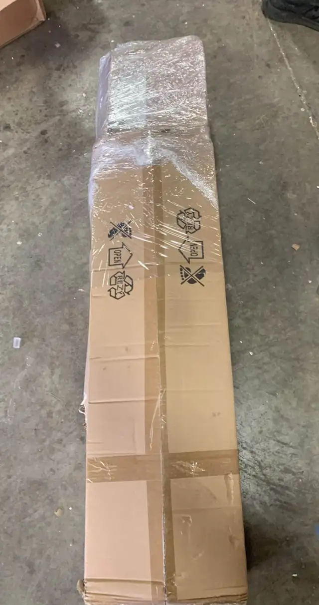 40W Modern FloorLamp with Remote 60 inch Dimmable Floor Lamp for in Indoor Lighting & Fans in Hamilton - Image 10