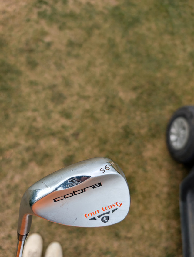 Cobra tour trusty sand wedge left hand in Golf in Gatineau