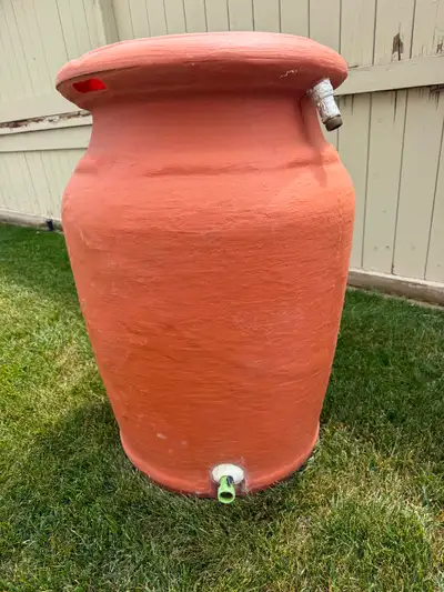 Rain Barrel with Tap No Cracks No Leaks