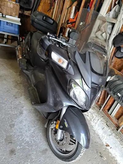 Great shape, and well-maintained. Lots of storage and comes with a cover.