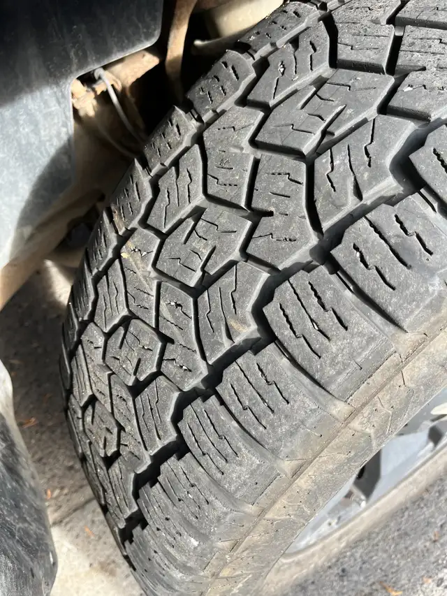 2012 Chev Silverado 1500 Crew Cab 4 X 4 in Cars & Trucks in Calgary - Image 6