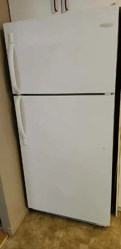 réfrigérateur frigidaire , View more