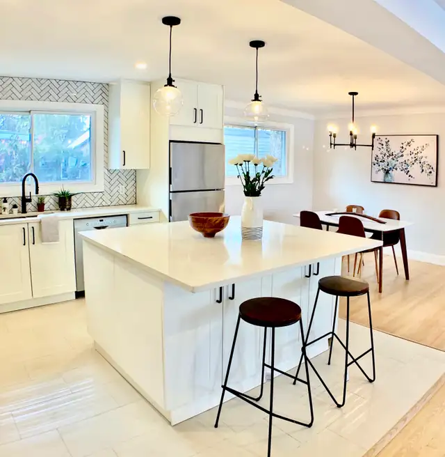 OCT1/NOV1- 3BD $2775 + hydro (gas/water incl) TrainyardsCHEOTOH