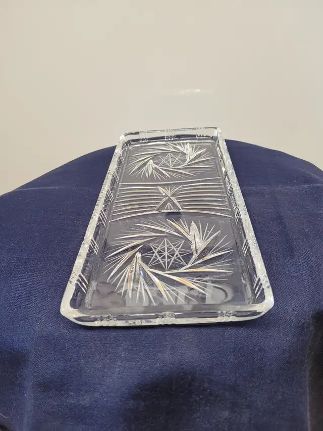 VTG Bohemian “Pinwheel” Crystal Serving Platter/Tray in Arts & Collectibles in Dartmouth - Image 3