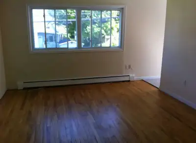 SUBLET TO LEASE TAKEOVER Available April 16, 2026. 2 Bedroom apartment located just off the Armdale...