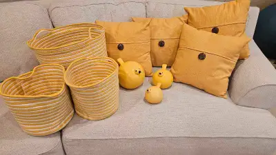 Yellow decor items in excellent condition - 3 chubby birds, 3 yellow weave baskets and 4 throw pillo...