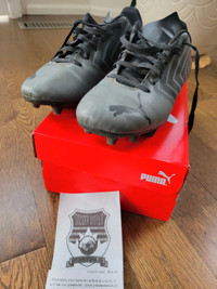 Puma Youth Boys Soccer Cleats, Size 6