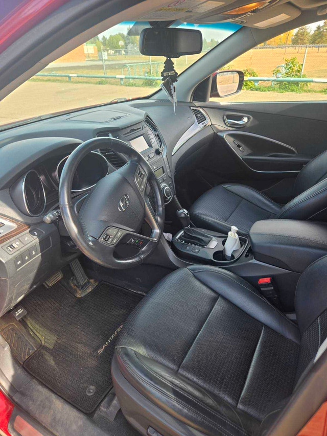 Hyundai Santa Fe  in Cars & Trucks in Edmonton - Image 4