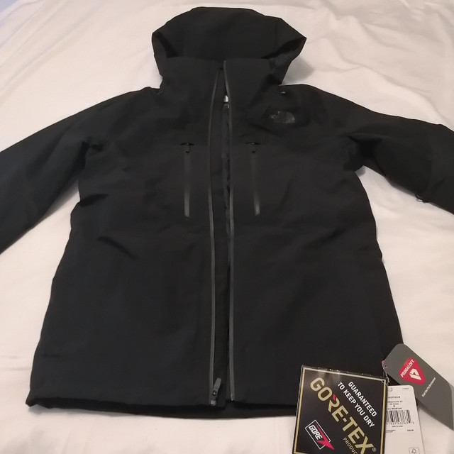 Men's NWT The North Face jacket  in Men's in City of Toronto - Image 2