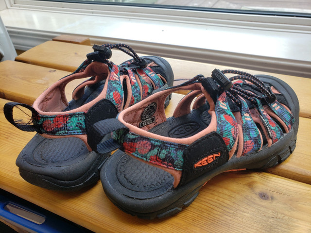 KEEN Newport H2 - Womens Size 5 in Women's - Shoes in Whitehorse - Image 2