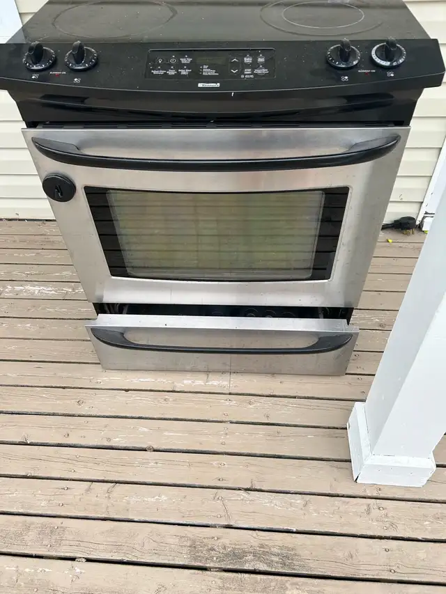 FREE Fridge and Oven (Not Functional/Scrap metal) in Free Stuff in Summerside - Image 3