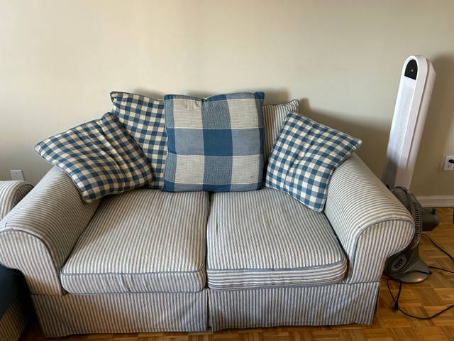 2 Couches for cheap! in Couches & Futons in Ottawa