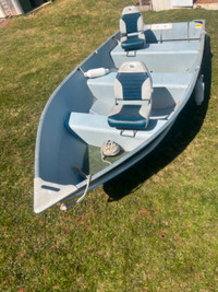 2010 Aluminum fishing boat and motor