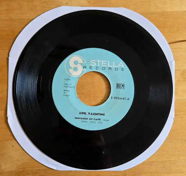 Adel Valentine 7 Inch 45 in Arts & Collectibles in Markham / York Region - Image 2