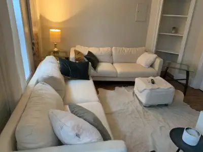 Available now 2322 B Clifton One BEDROOM APT (Private Apt) fully furnished and all included !! Coin...