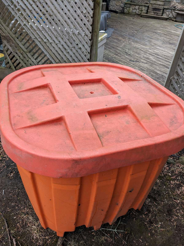 Plastic Weatherproof Container. in Outdoor Tools & Storage in Oakville / Halton Region