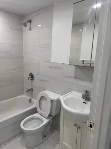 apartment rental in Long Term Rentals in City of Toronto - Image 19