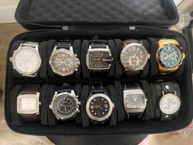 MEN'S QUALITY WATCHES AND ASSORTED ITEMS, ALL FOR ONE PRICE !!