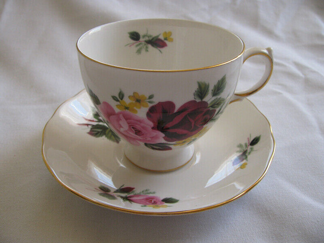 Queen Anne Bone China Teacup & Saucer Rose Flowers England in Arts & Collectibles in Saint John