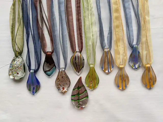 Murano Glass Pendants on Leather or Silver Chains $7 to $24 in Jewellery & Watches in Oakville / Halton Region - Image 10