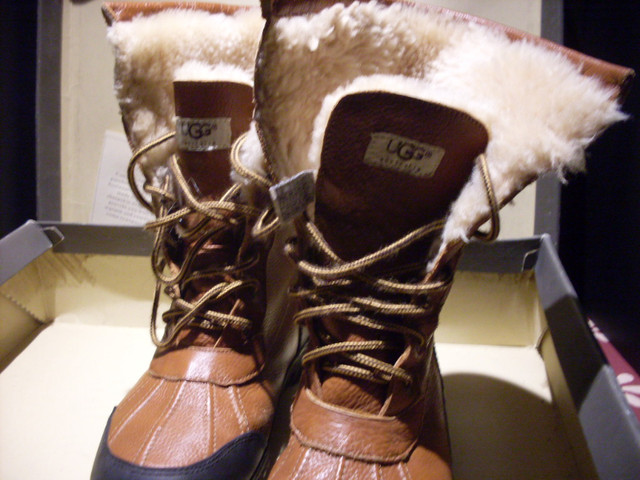 As New, Ugg Adirondack Boots II Size 7's. in Women's - Shoes in St. Catharines - Image 4