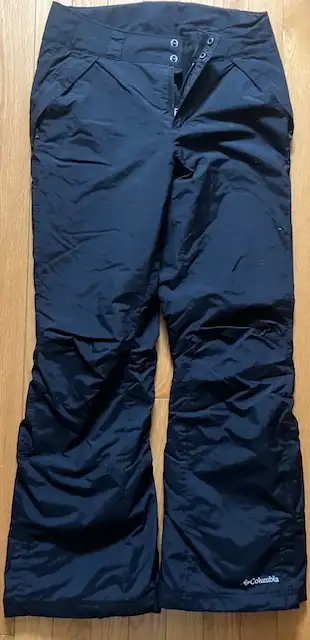 Size M Columbia ski pants from pet-free and smoke-free home.
