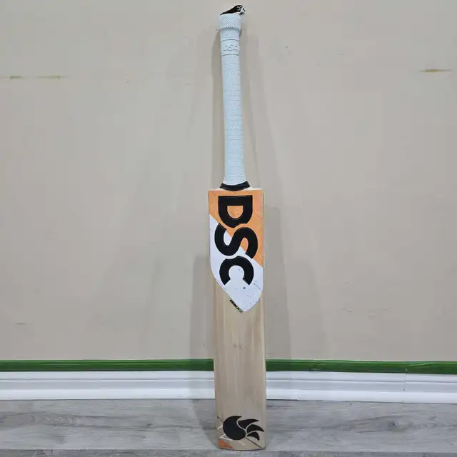 DSC Krunch 5.0 Cricket Bat in Other in City of Toronto - Image 3