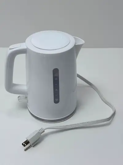 Toastmaster Electric Kettle – 1.7L, 1200W, White – Barely Used, View more