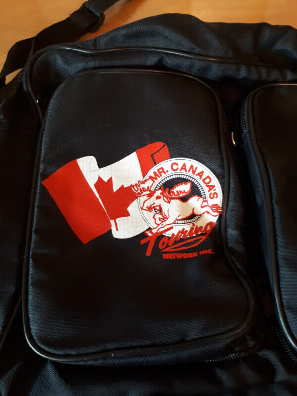 Vintage Touring Travel Bag in Other in Ottawa - Image 2