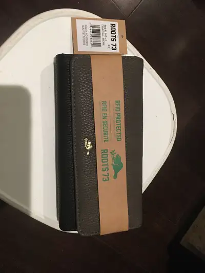 Wallets and cross-body purses, Roots, Kenneth Cole, View more