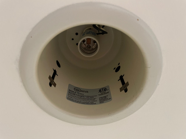 A lot of ceiling/pot lights with LED bulbs in Indoor Lighting & Fans in Mississauga / Peel Region - Image 2