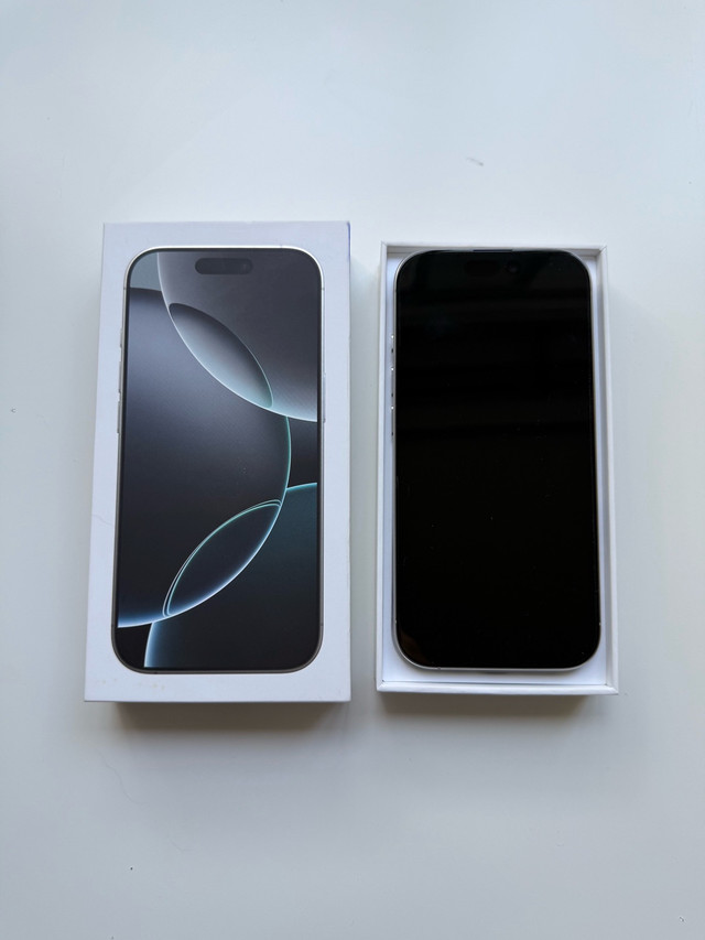 IPhone 16 pro dans Téléphones cellulaires  à Ville de Montréal - Image 3