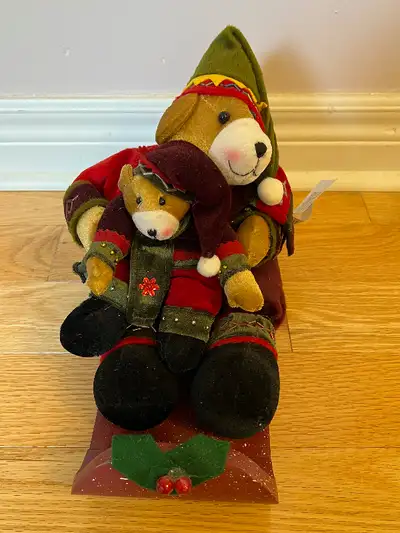 Lovely decorative bears ski ornament for Christmas holiday seasons