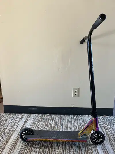 Lucky Covenant pro scooter Total height 36” Bar height 33” Deck length 20” Deck width 4.75” 120 mm w...