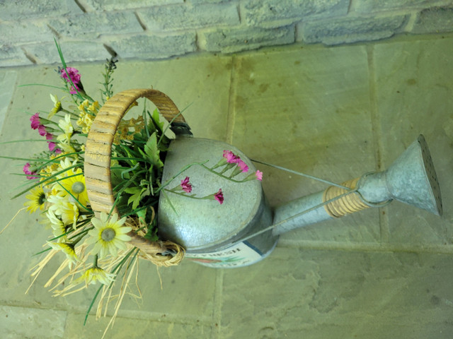 Stainless Steel Watering Can Decor in Arts & Collectibles in Oakville / Halton Region - Image 3