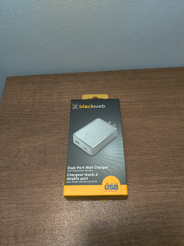 Blackweb Dual-Port 20W Power Delivery USB Wall Charger (White) | Cell Phone  Accessories | Kitchener / Waterloo | Kijiji