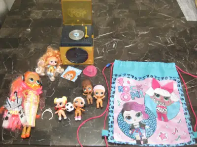 Miscellaneous Lot of LOL Dolls and Toys - $35.00 obo In Very Good condition.\ Includes Bluegrass rec...