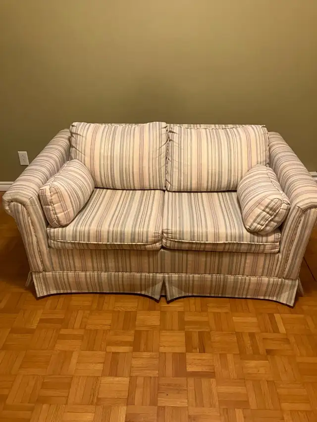 Chaise bercante-tête et base-fauteuil/lit de lit in Couches & Futons in Laval / North Shore - Image 8