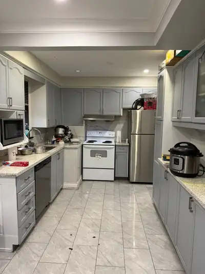 3 bedrooms House rent in Scarborough
